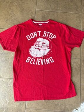 Don't Stop Believing Red Graphic Tee • Size L